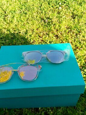 2 PR OF SUNGLASSES NEW IN PK HB
